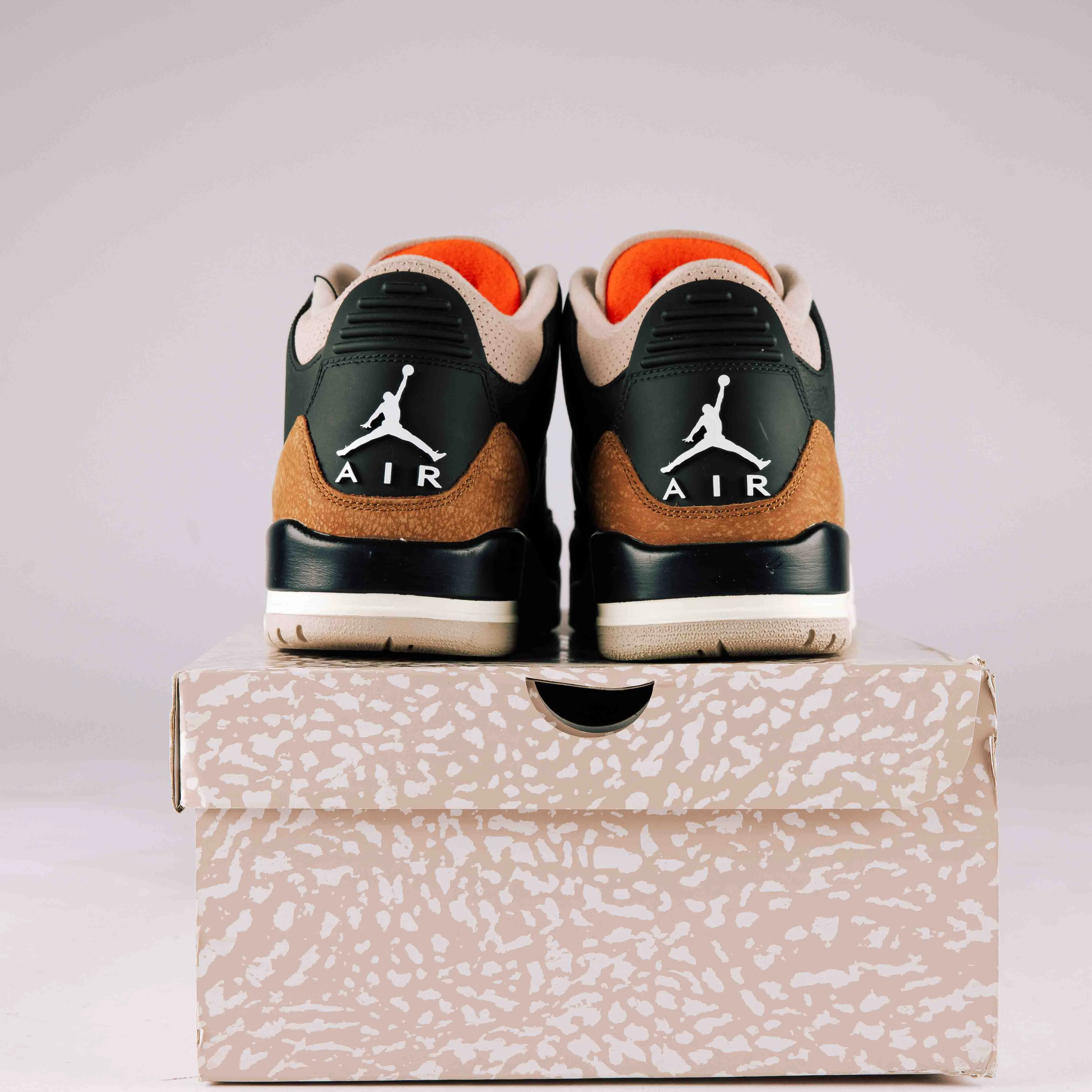 Air Jordan Retro 3 Desert Elephant - Used - 0205