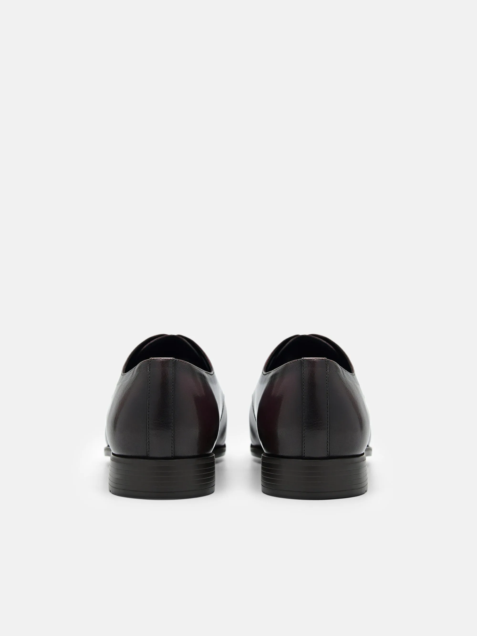 Altitude Lightweight Embossed Leather Derby Shoes