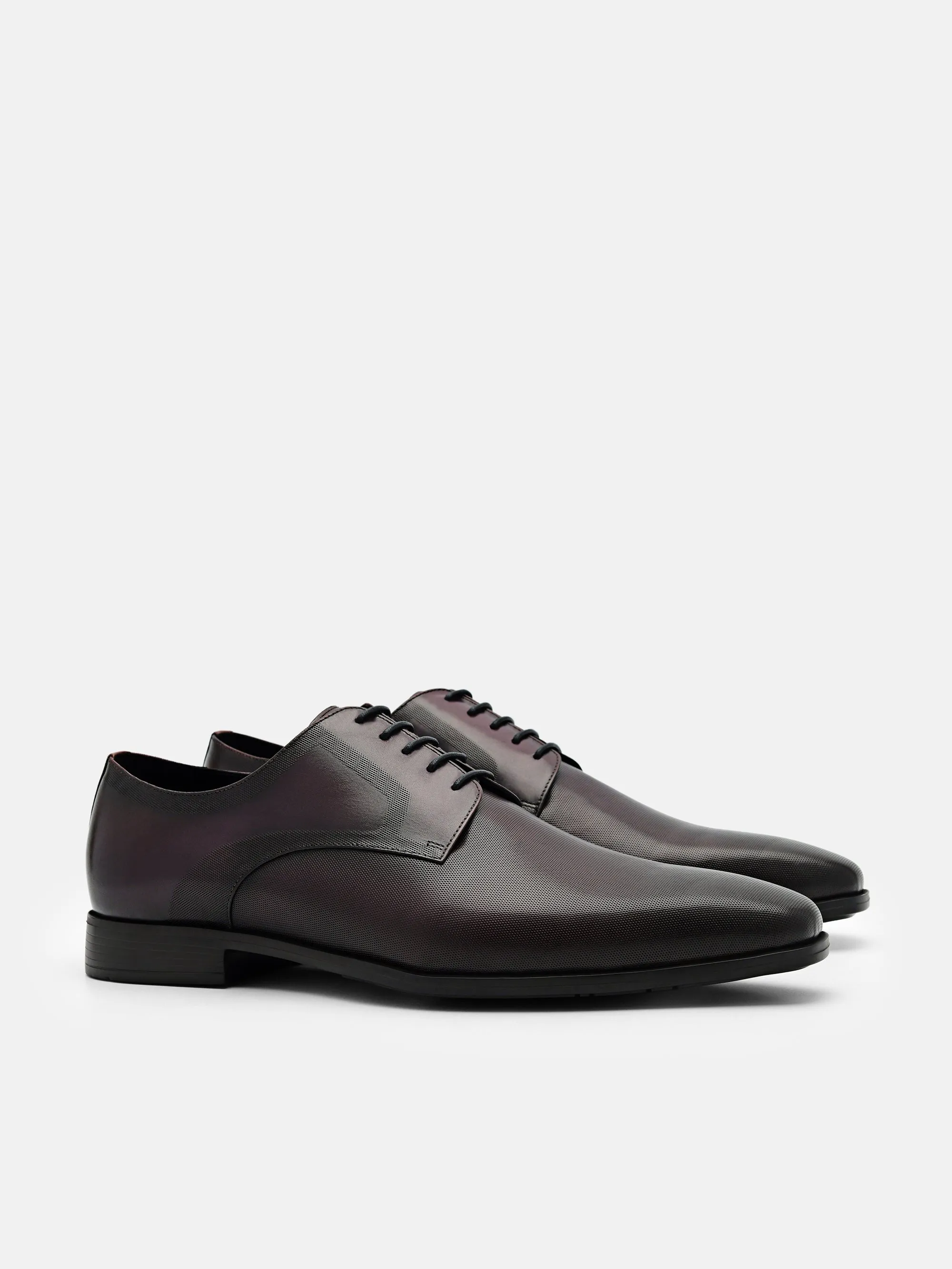 Altitude Lightweight Embossed Leather Derby Shoes