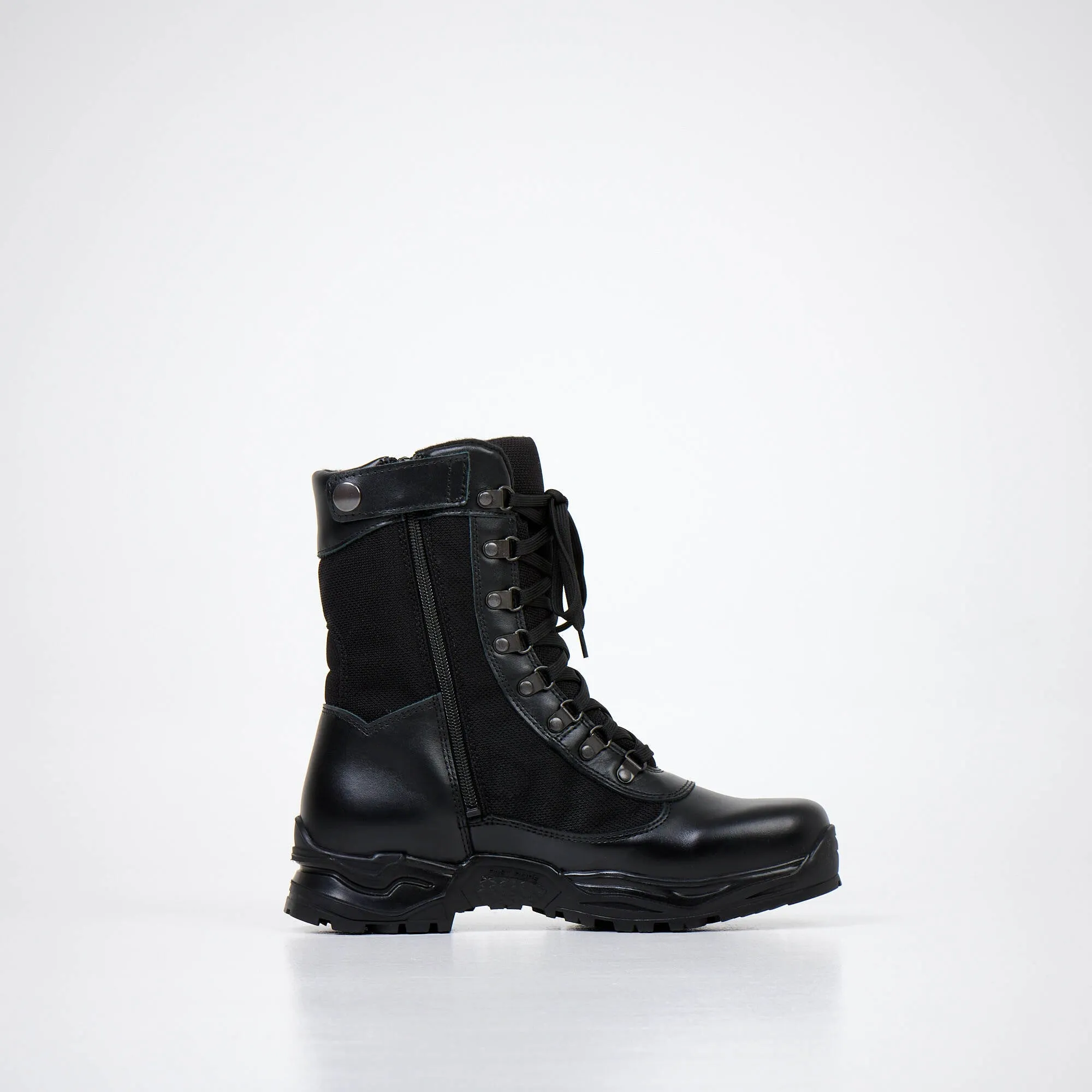 Boots - 590 Desert with Zipper - Black