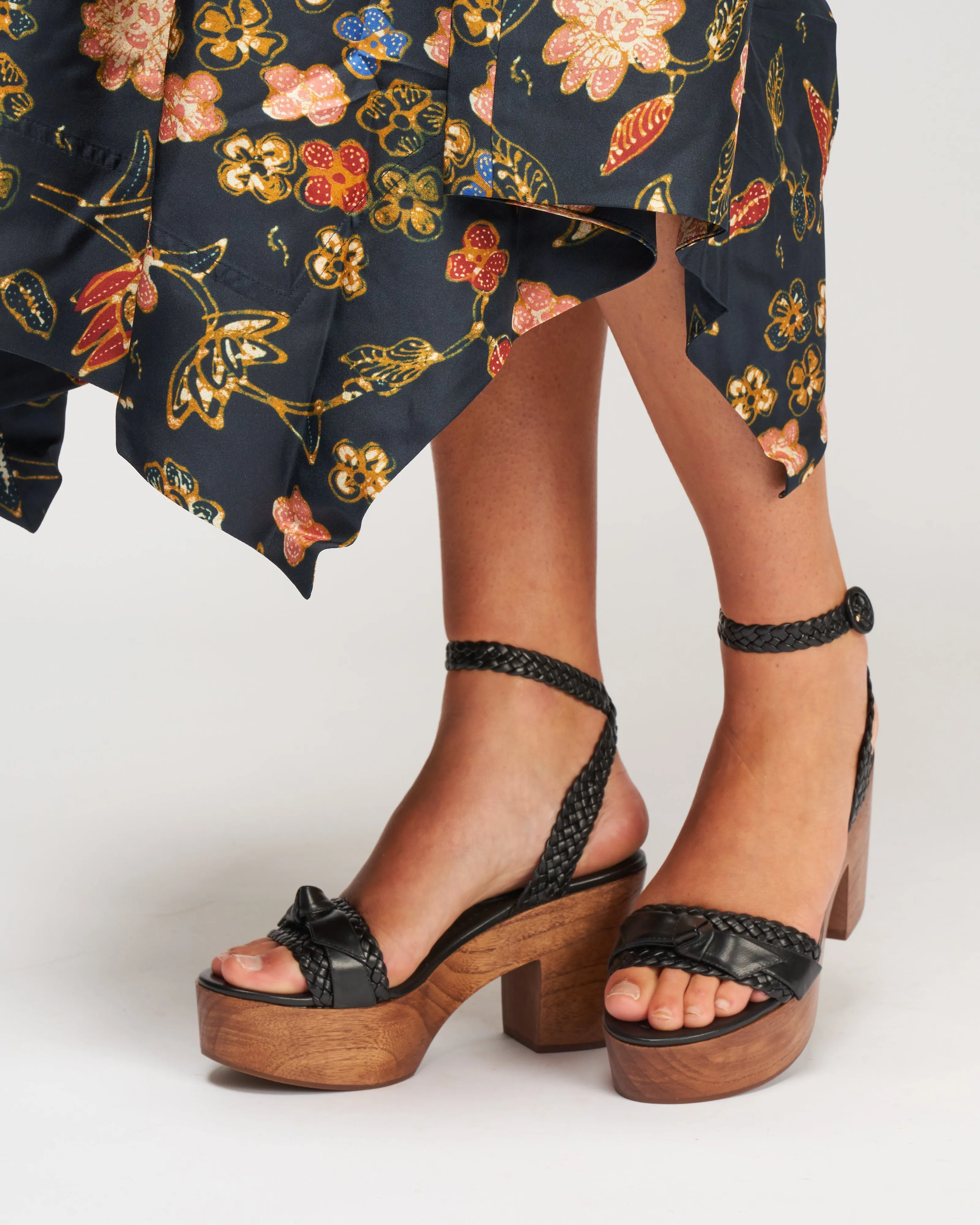 clarita woven clog 110 - black leather