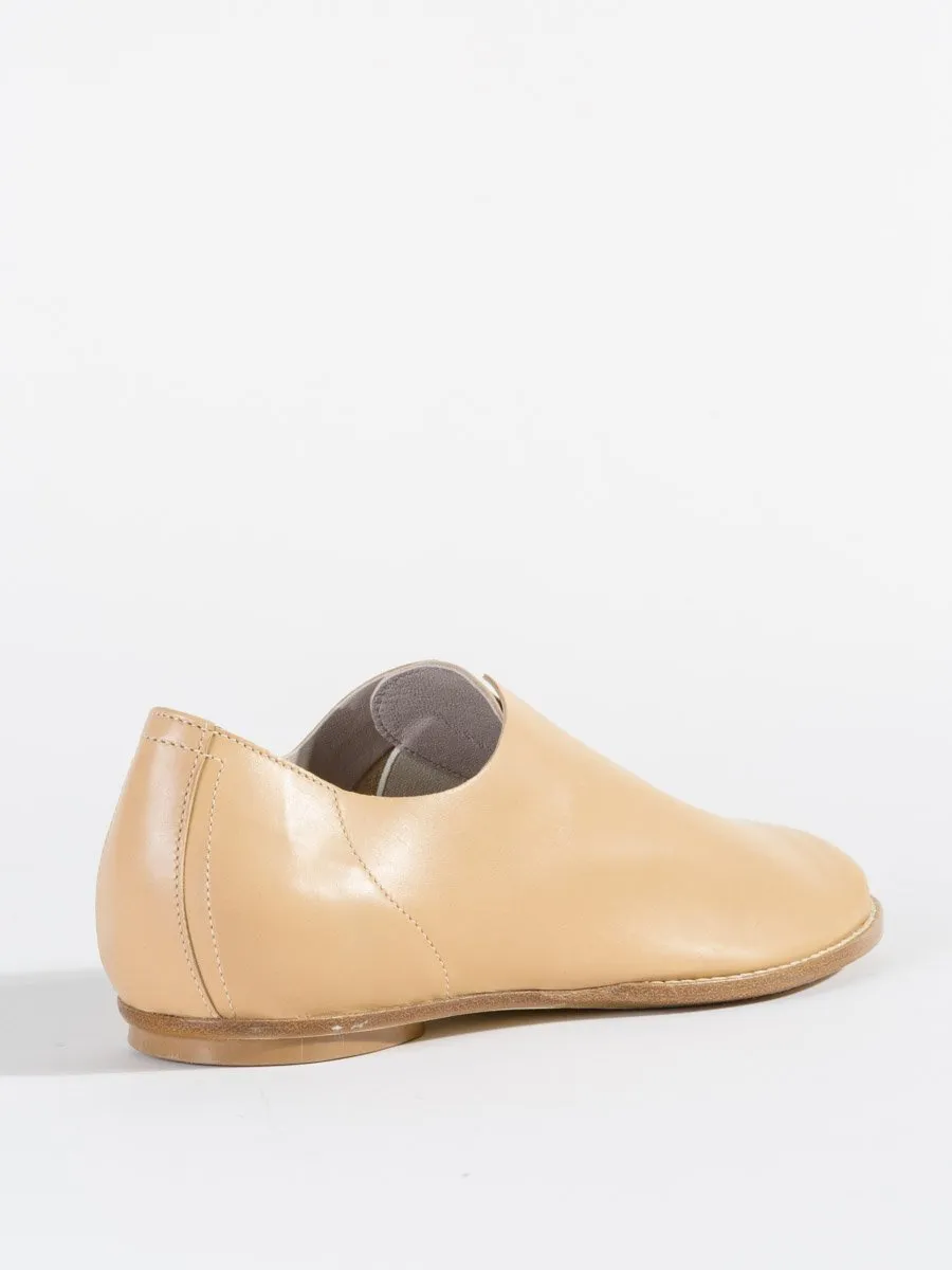 flo flat - tan