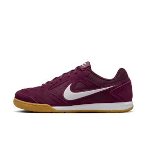 Gato 'Bordeaux'