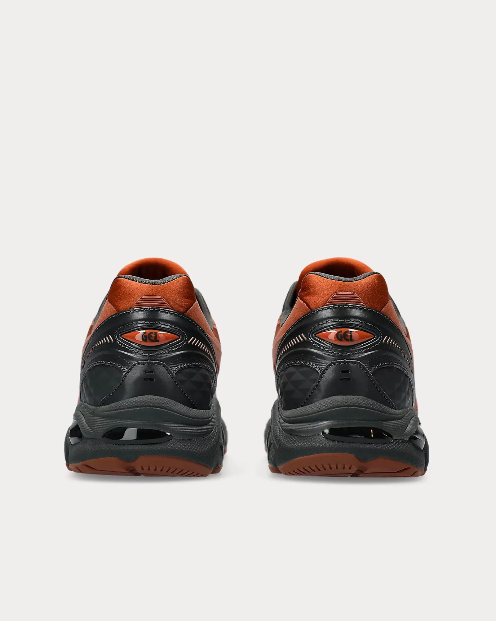 GT-2160 Earthenware Rusty Brown / Graphite Grey Low Top Sneakers