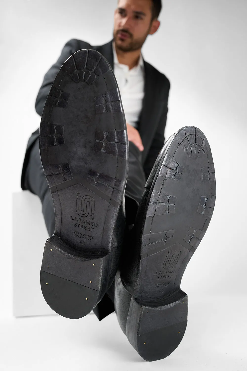 KNIGHTON iron-black oxford shoes.