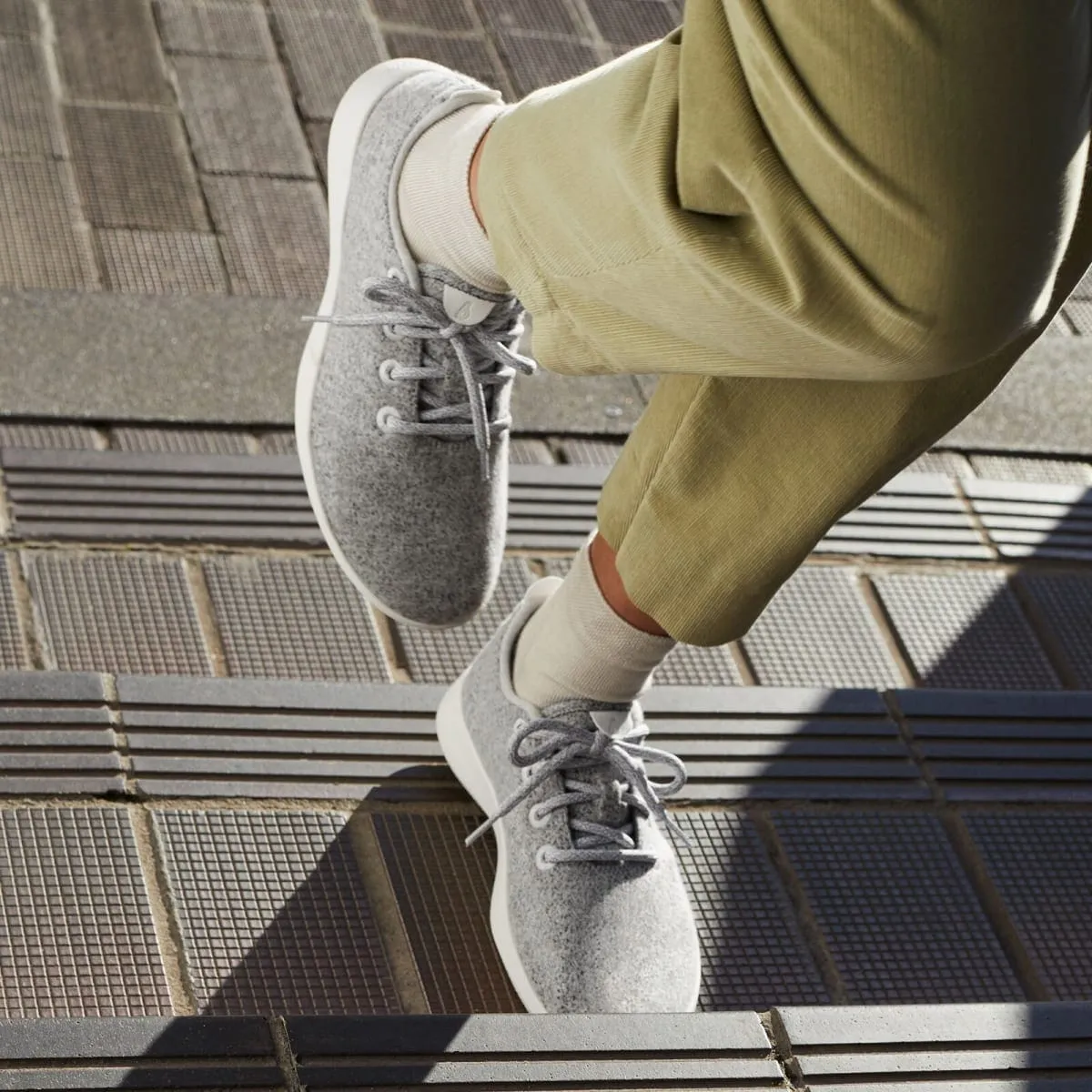 Le Mouton Women's Classic Wool Sneakers- Light Grey