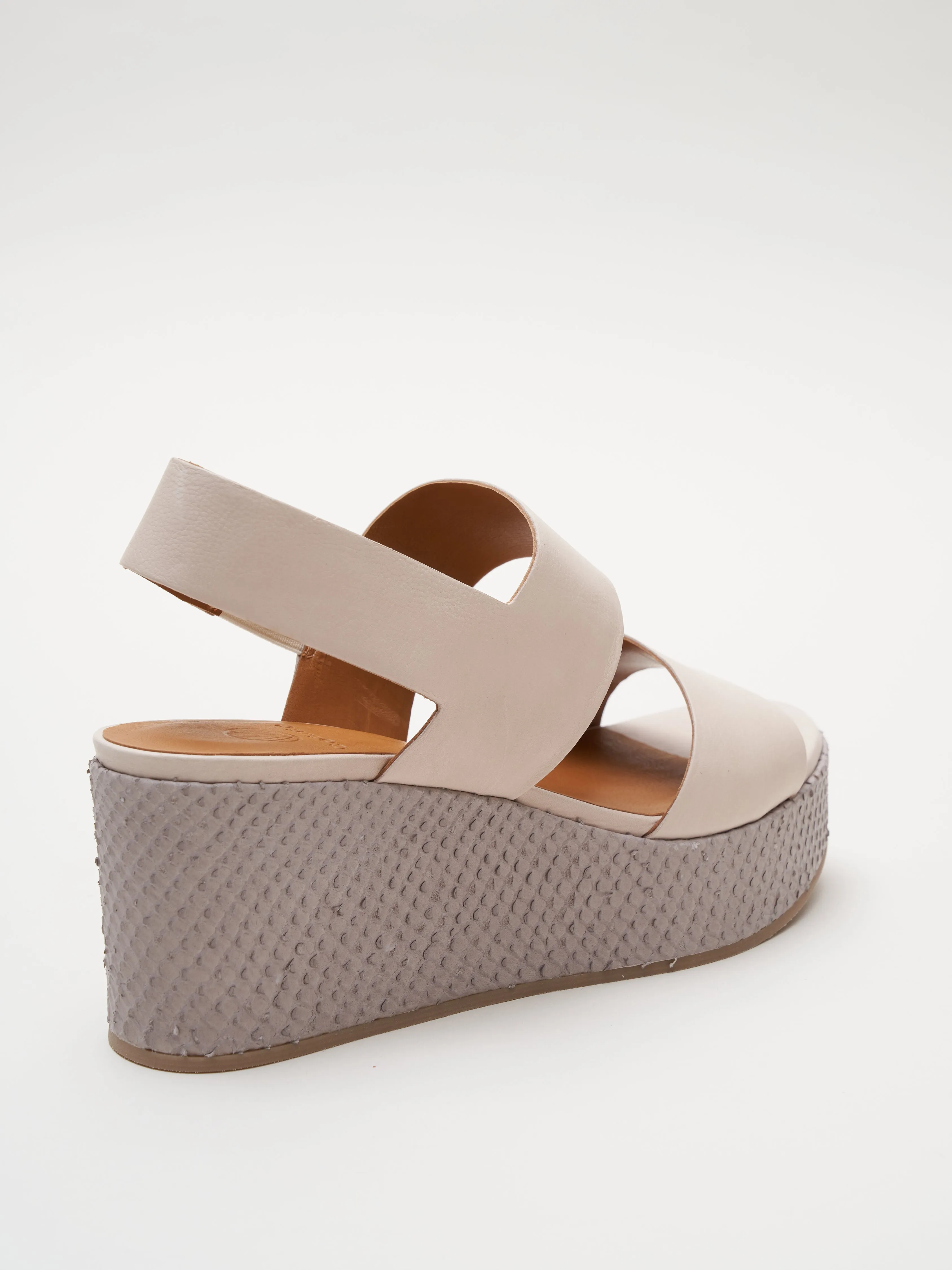 leonora wedge - cloud