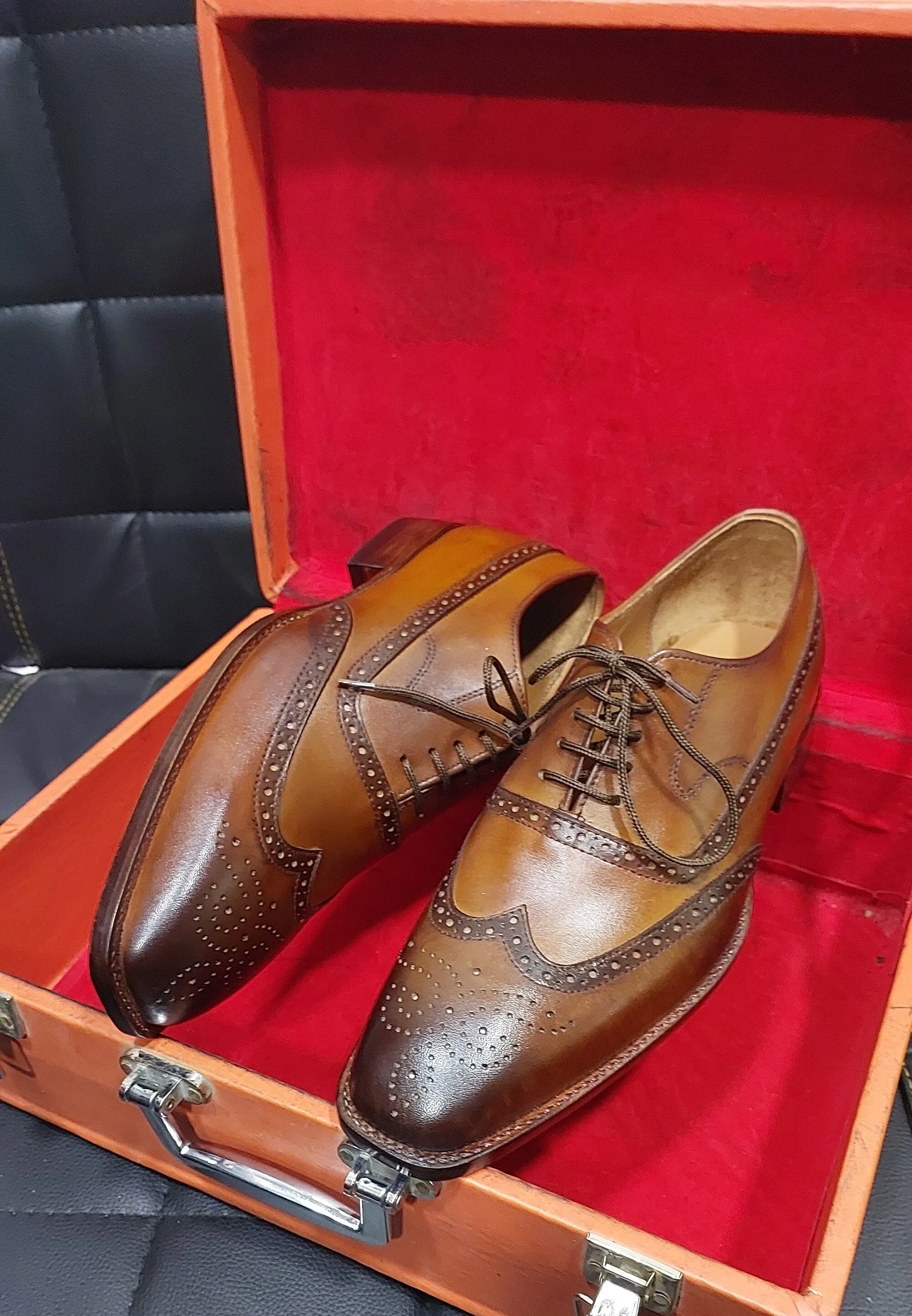 Men's Handmade Formal Shoes Brown Shaded Leather Lace Up Stylish Wing Tip Dress & Formal Wear Shoes