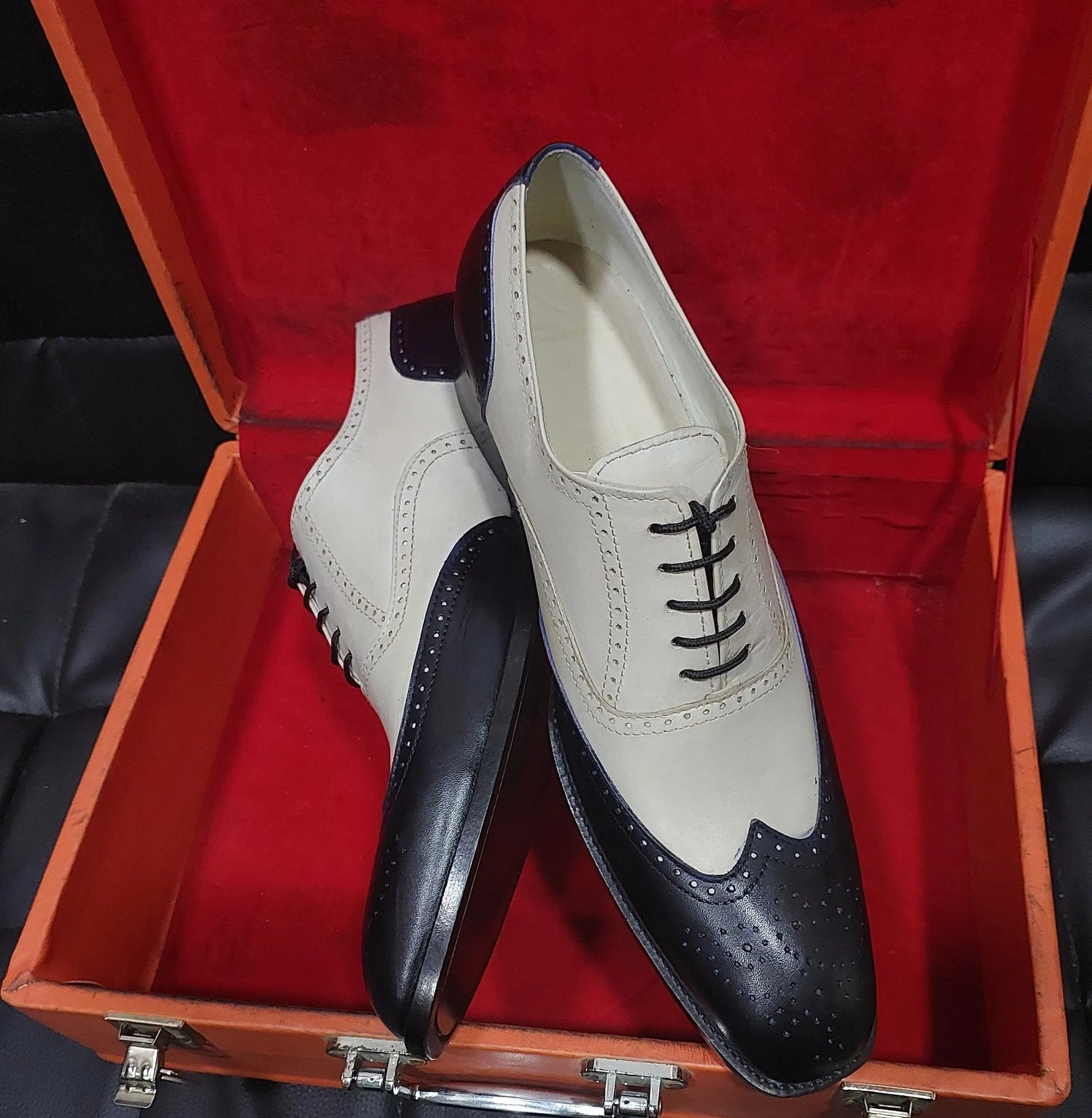 New Men's Handmade Formal Shoes Black/White  Leather Lace Up Stylish Wing Tip Dress & Formal Wear Shoes