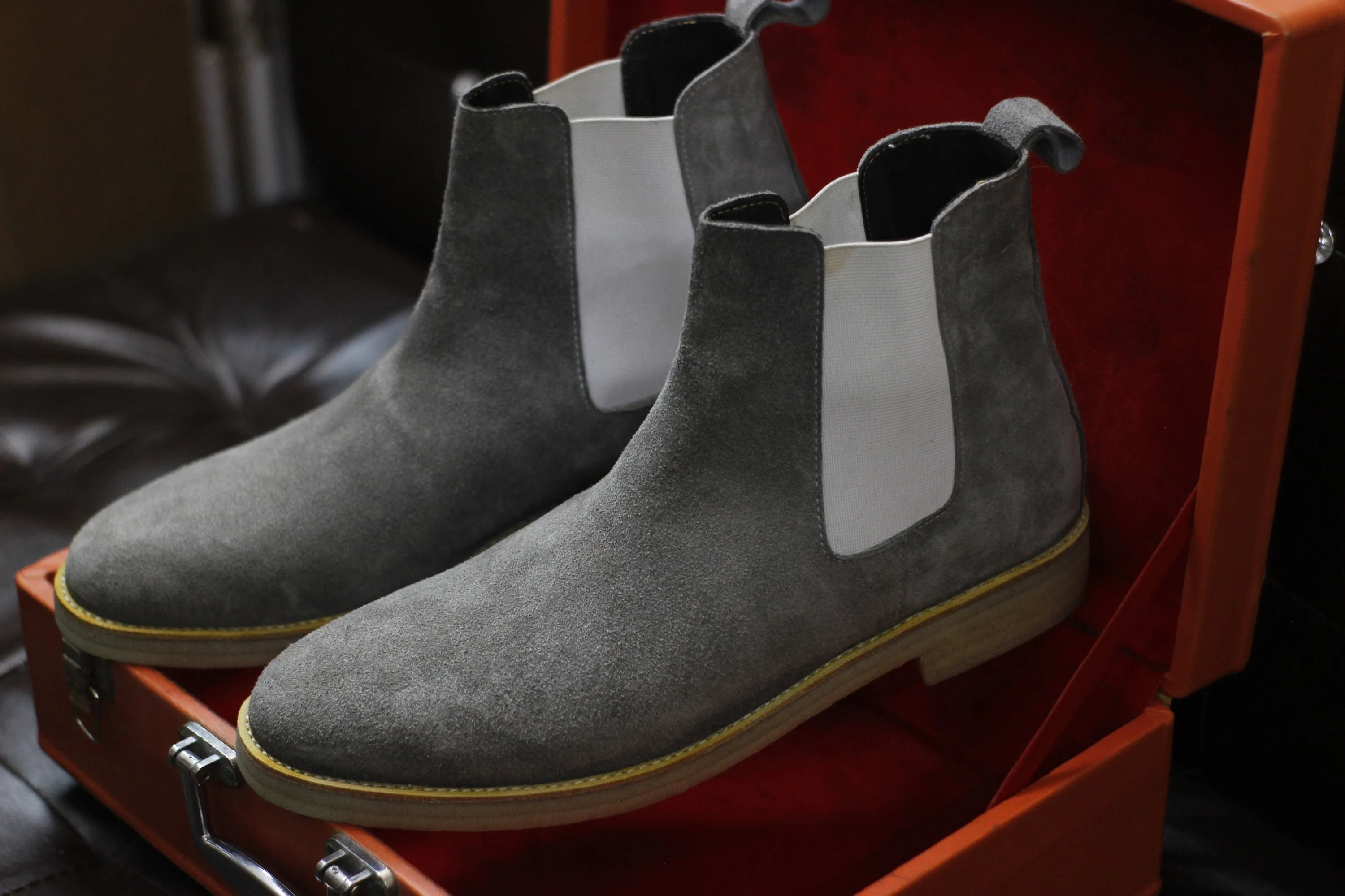 New Men's Handmade Formal Shoes Grey Suede Leather Pull On Ankle High Stylish Crape Sole Chelsea Boots