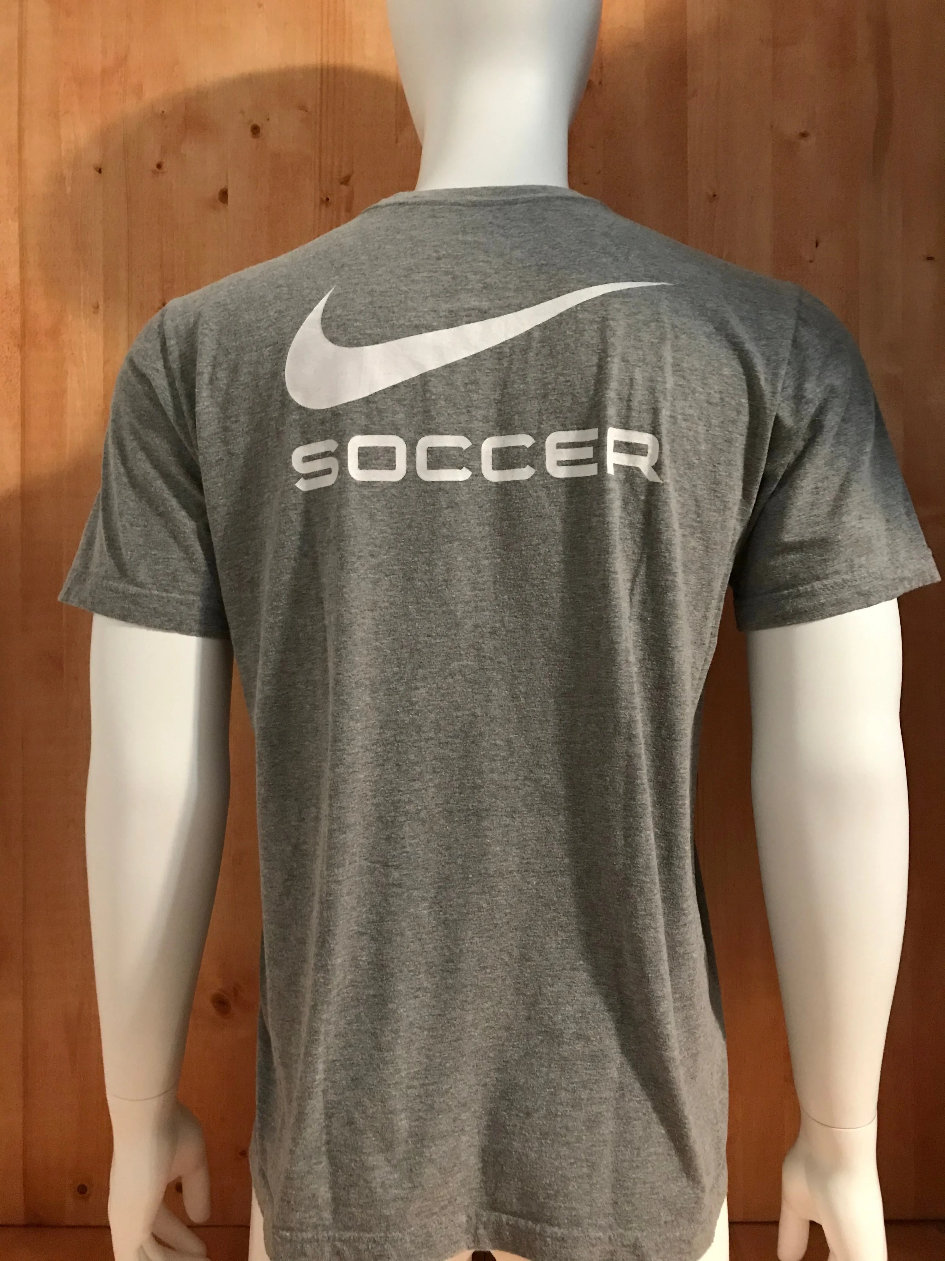 NIKE "5TH ANNUAL MT HOOD SOCCER CHALLENGE" REGULAR FIT Graphic Print Adult L Large Lrg Gray 2013 T-Shirt Tee Shirt
