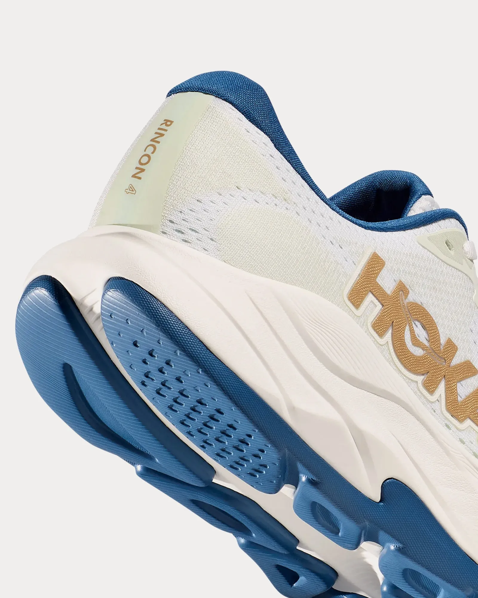 Rincon 4 Frost / Gold Running Shoes