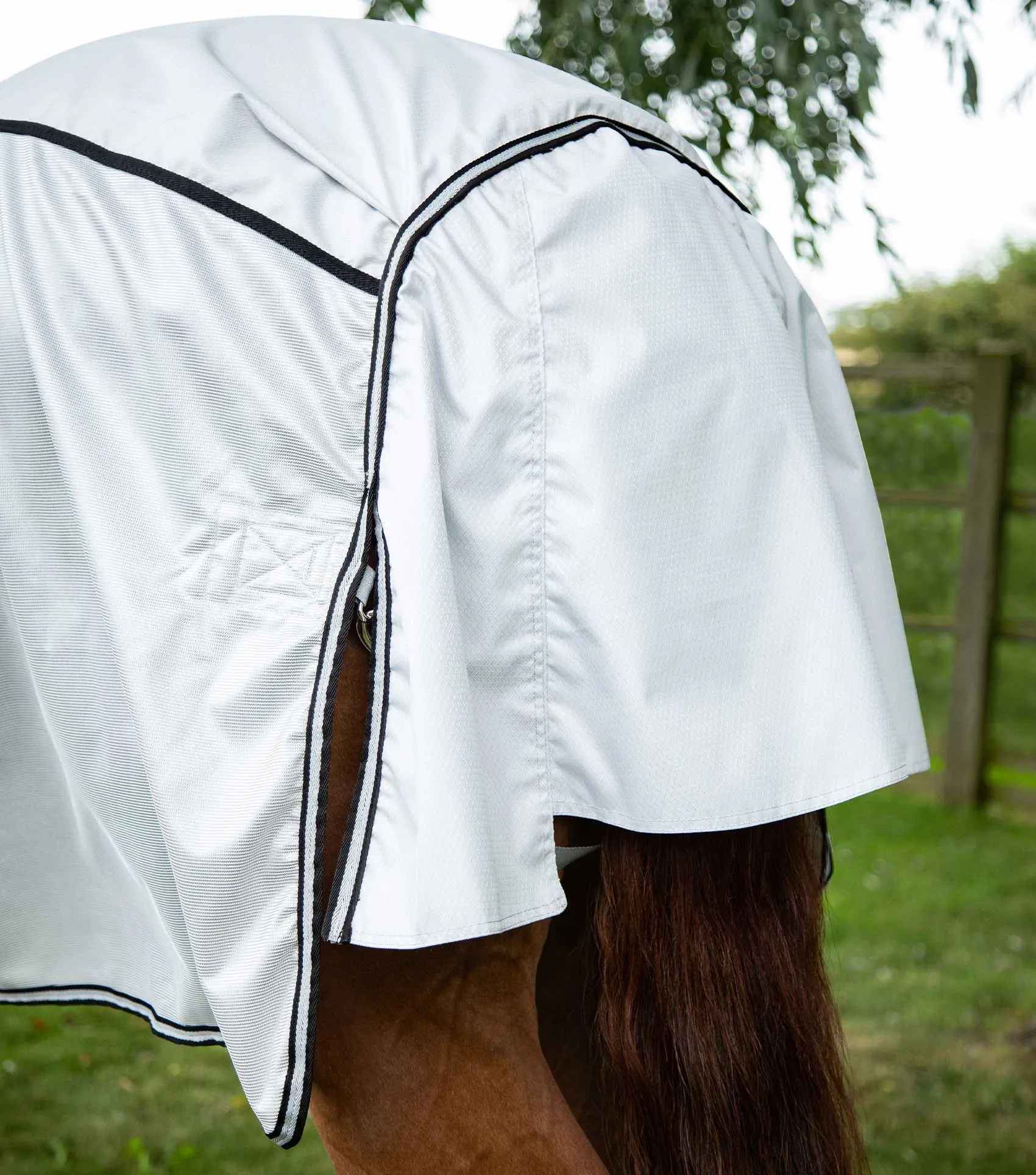 ShowerTex Fly Rug with Surcingles Silver